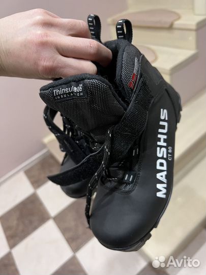 Лыжные ботинки детские 34 размер