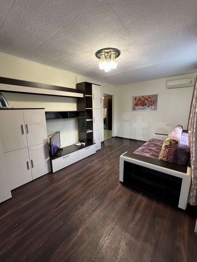 2-к. квартира, 55 м², 4/9 эт.
