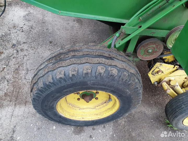 Пресс-подборщик John Deere 550, 2001