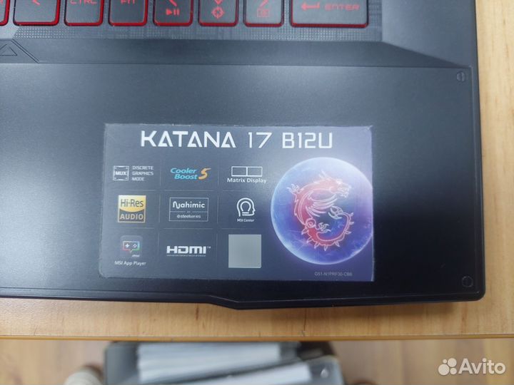 Игровой ноутбук msi katana 17 B12UCR