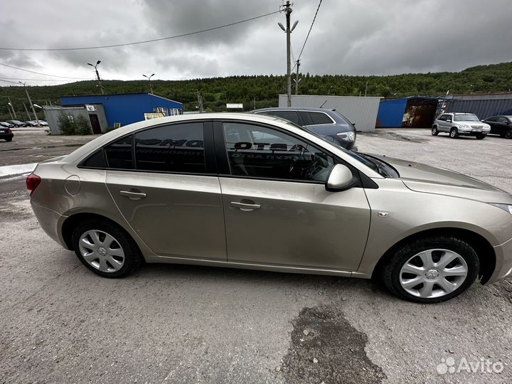 Chevrolet Cruze 1.8 AT, 2011, 160 000 км