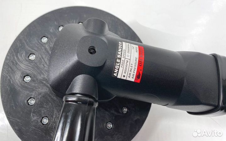 Щеточно-шлифовальная машинка по дереву