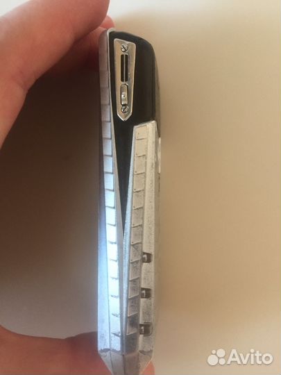 Vertu Ascent 2010, 8 ГБ