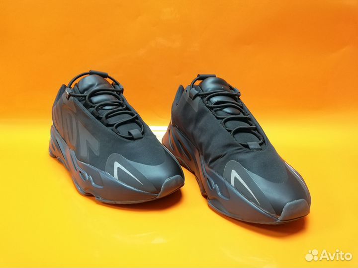 Кроссовки Adidas Yeezy Boost 700