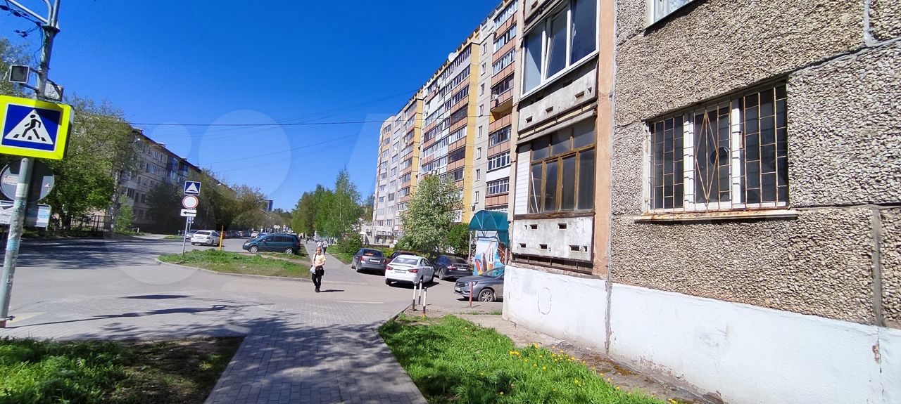 4-к. квартира, 68 м², 1/9 эт.