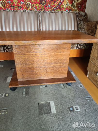 Стол журнальный