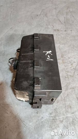 Блок предохранителей Ford Tourneo Connect 2009