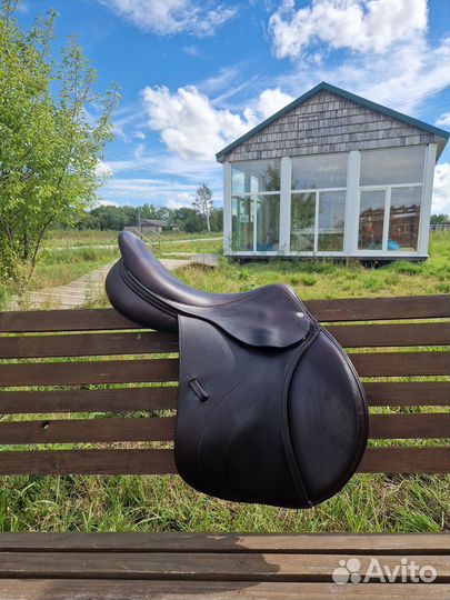 Седло для лошади