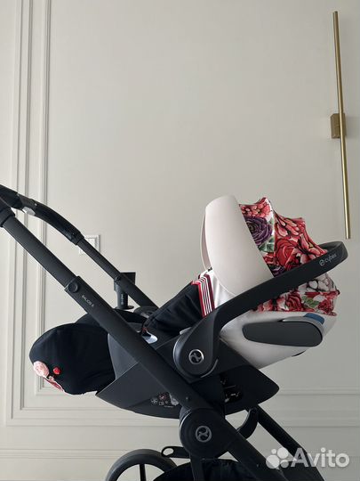 Cybex spring blossom автокресло