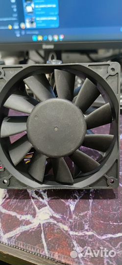 Компьютерный вентилятор Delta THA1212BE