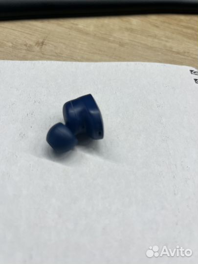 Продам наушник JBl