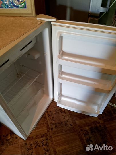 Холодильник бу маленький