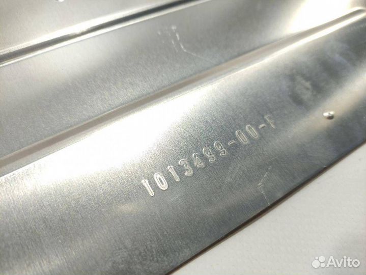 Крышка блока управления панорамным люком Tesla