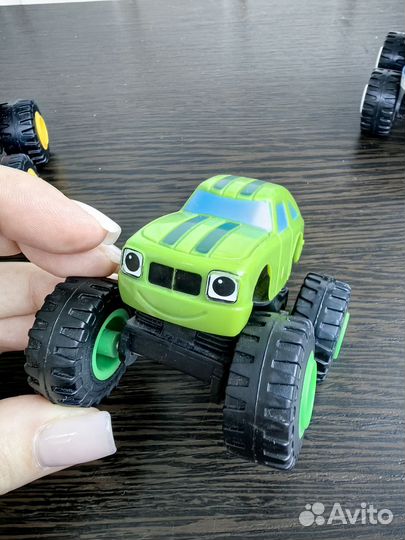 Вспыш и чудо машинки mattel