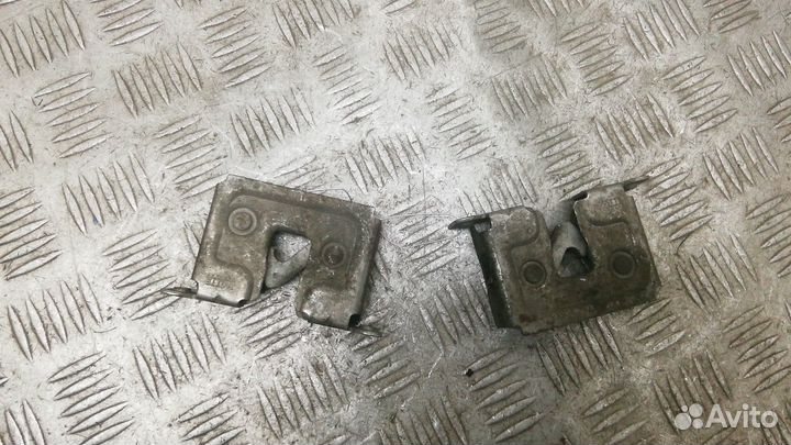 Замок капота BMW 5 E60/E61 рест: 2006-2010 2009