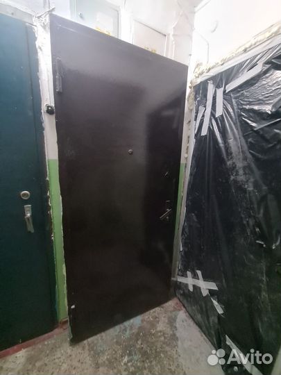 Дверь входная металлическая бу