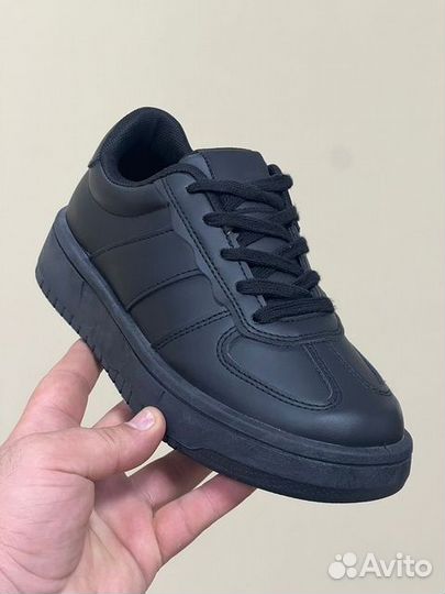 Кроссовки осень