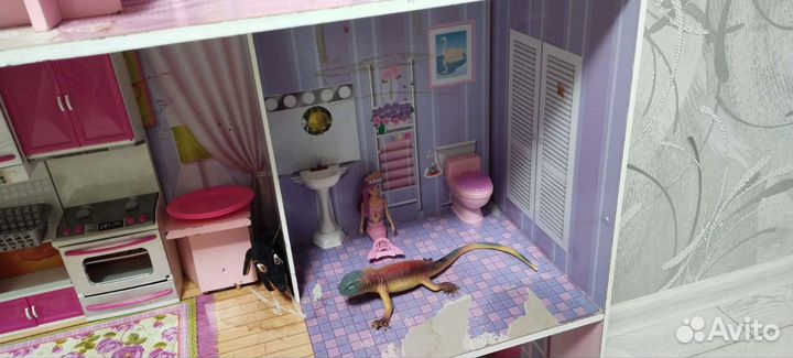 Домик кукольный