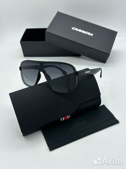 Солнцезащитные очки carrera