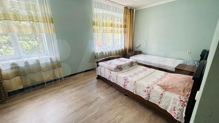 2-к. квартира, 70 м², 3/5 эт.