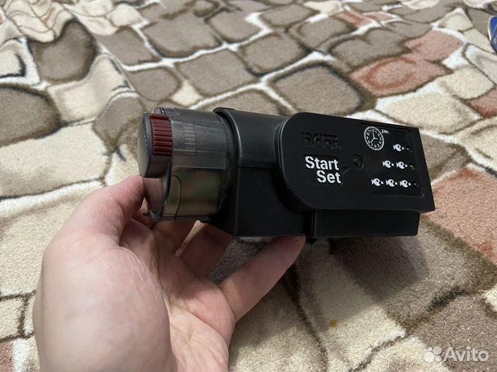 Автоматическая кормушка для рыб