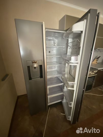 Продам холодильник Самсунг двухдверный