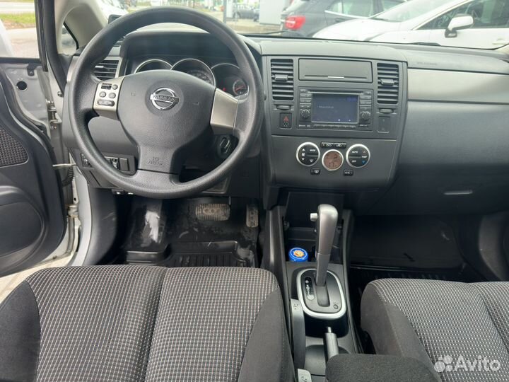 Nissan Tiida 1.6 AT, 2012, 215 000 км