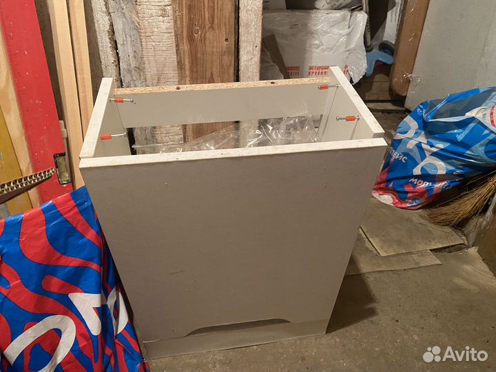 Раковина с тумбой