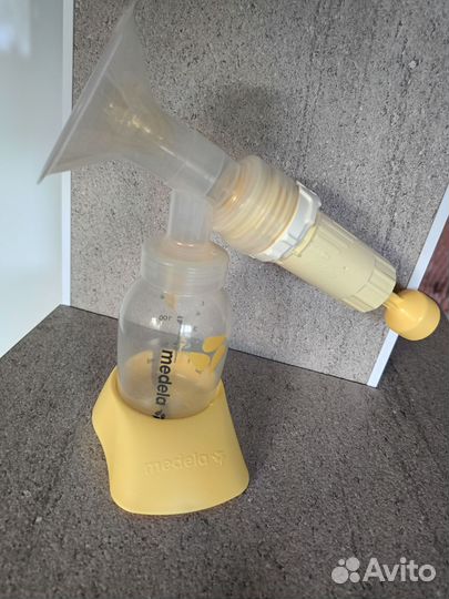 Молокоотсос medela ручной