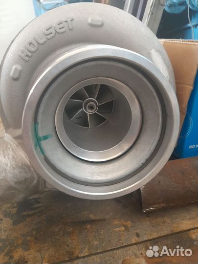 Турбокомпрессор holset HE 500V6