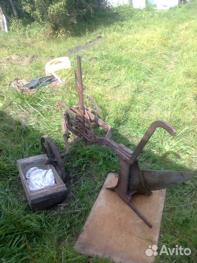 Старинный конский плуг