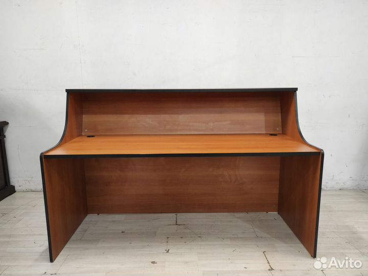 Стойка ресепшен прямая камбио б/у 01038