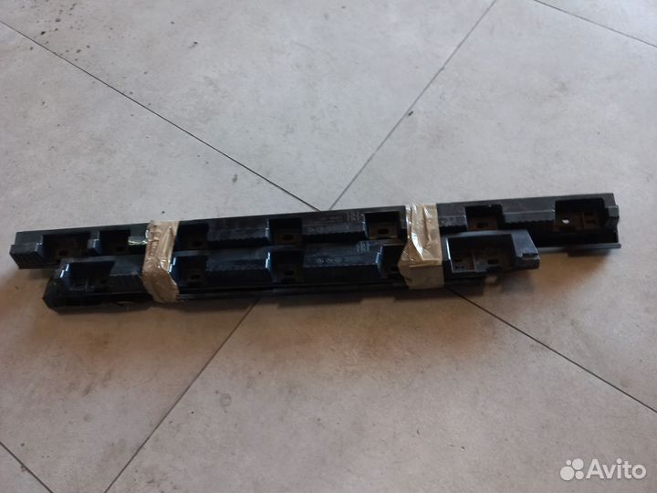 Крепление накладки порогов bmw X1 E84