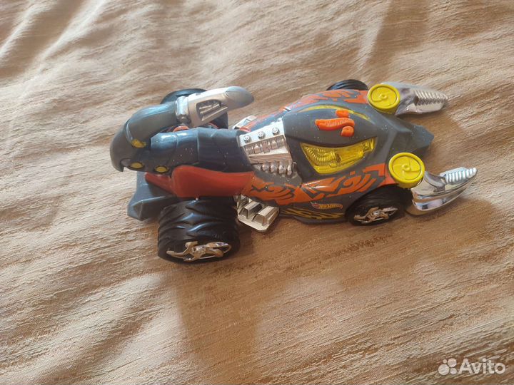 Интерактивная машинка хот вилс