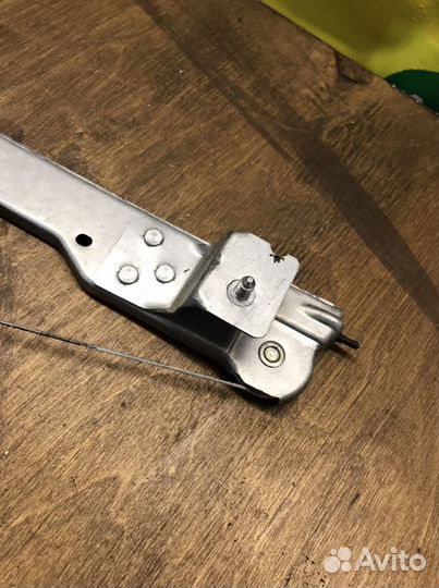 Рено Дастер стеклоподъемник правый