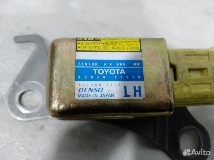 Датчик AIR BAG 2000-2005 Toyota RAV4 2