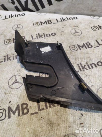 Накладка жабо правая Chevrolet Tahoe GMT900