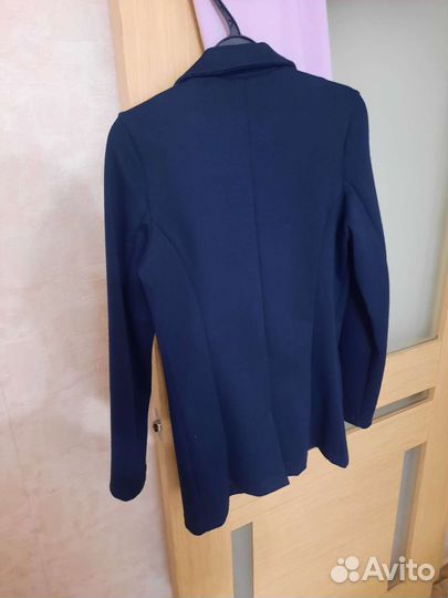 Пиджак для девочки 140 школьный