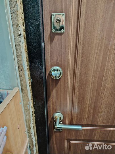 Дверь входная металлическая с терморазрывом