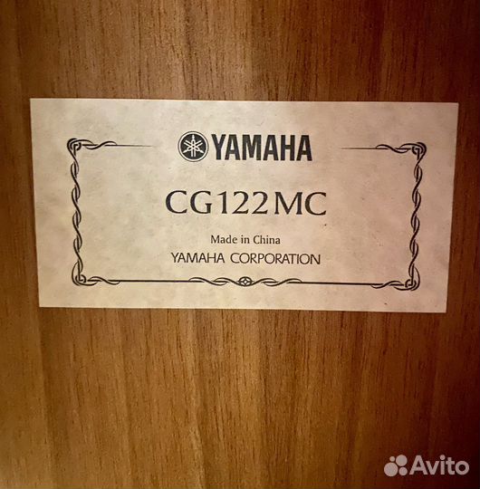 Классическая гитара Yamaha
