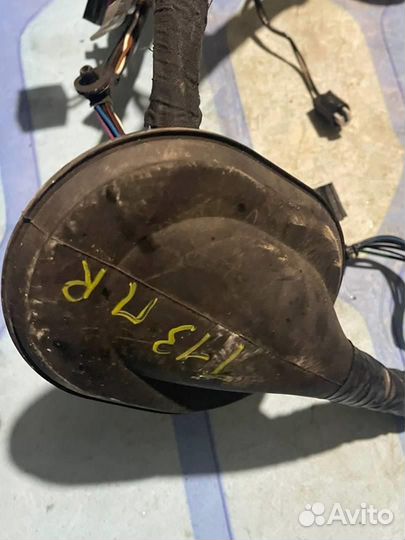 Проводка двери передней правой ymm502491b