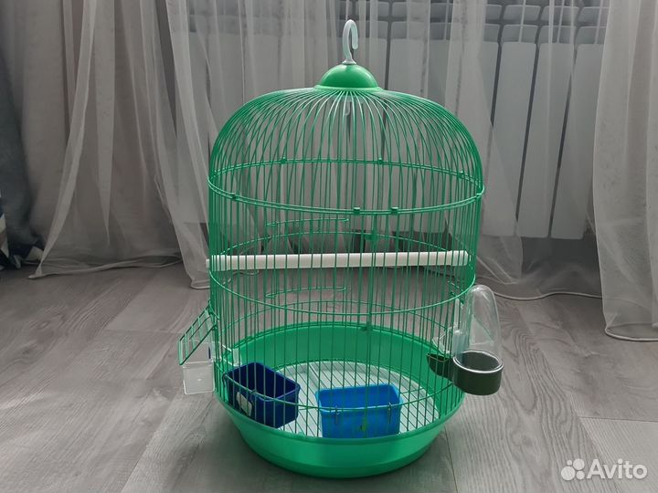 Продам клетку для крупного попугая