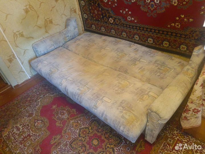 Диван сильно бу
