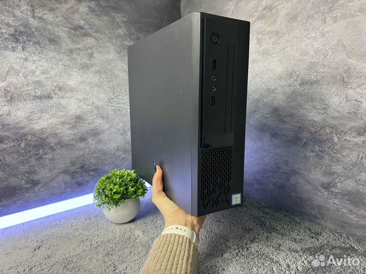 Миниатюрный компьютер 4 ядра/8 RAM/256 SSD