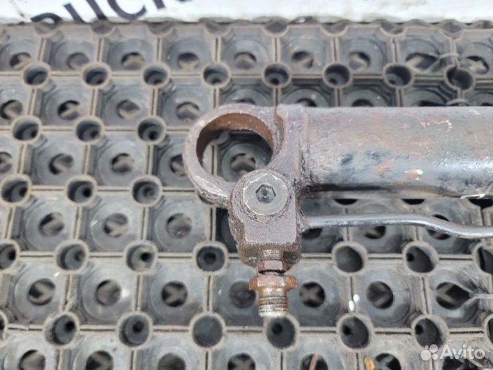 81417236099 Цилиндр подъема кабины Man F2000