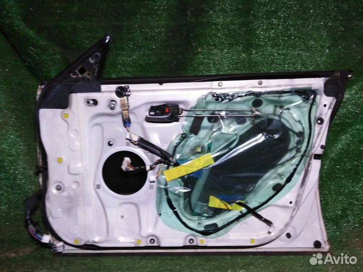 Дверь передняя правая Toyota Mark II GX100