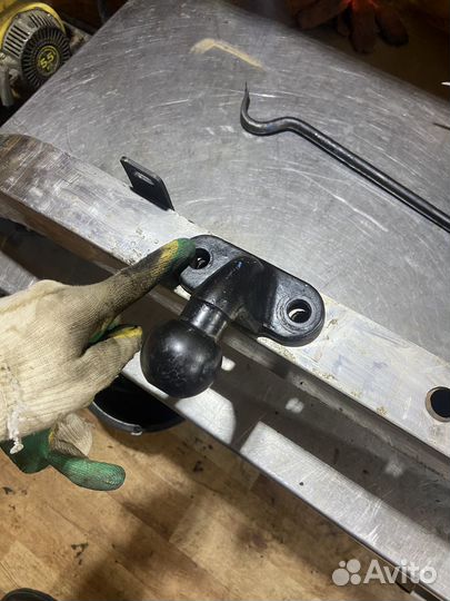 Фаркоп toyota -лексус