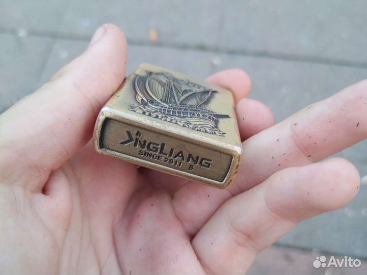 Зажигалка бензиновая zippo бу