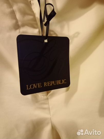 Костюм брючный 46-48 Р. Love republic