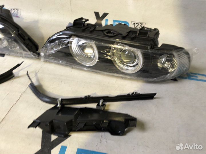 E39 E 39 BMW 5-es новые фары правая и левая